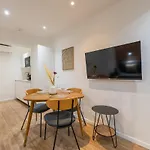 Nouveau Appartement Sacre Coeur Cottages 4